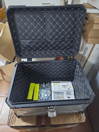 Maleta Baúl Moto Negra Interior Acolchado