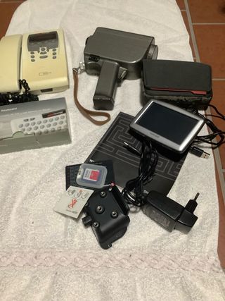 Set telefono, puntatore laser, navigatore