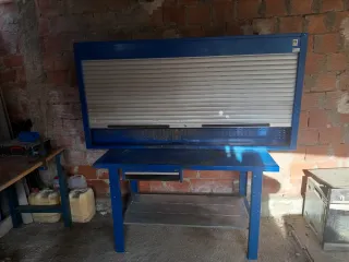 Banco de trabajo azul