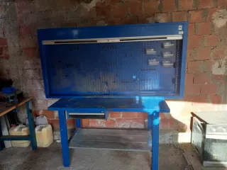 Banco de trabajo azul