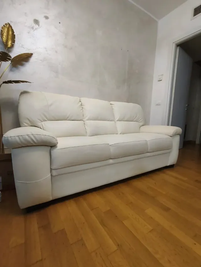 Divano 3 posti in pelle bianco