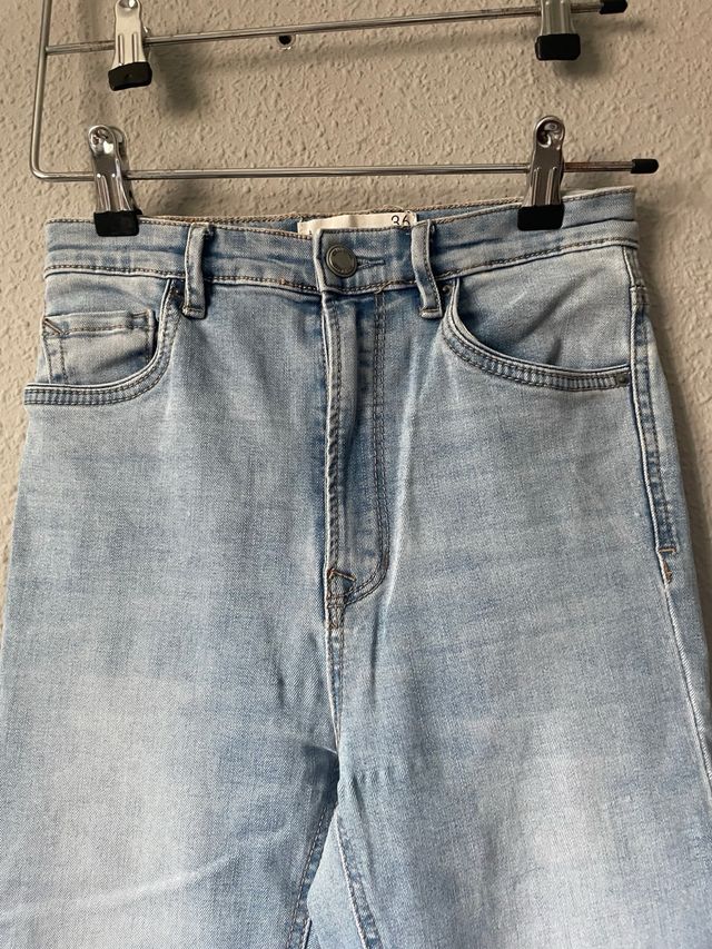 Pantalón vaquero campana azul Talla 36