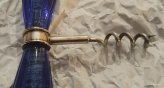 Apribottiglie e cavatappi antichi.