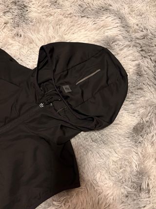 Gilet Kalenji leggero con cappuccio