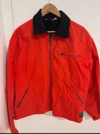 Chaqueta Zara Roja y Negra Cropped