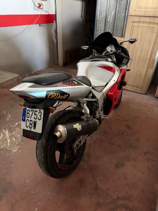 Suzuki GSXR 750 2002