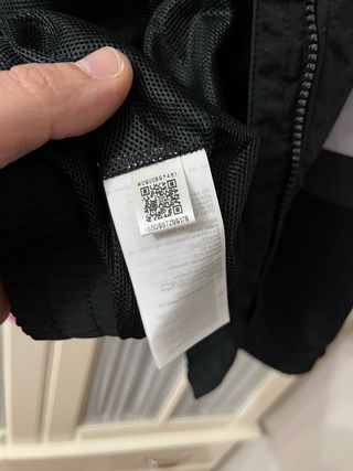 Chaqueta Adidas Negra y Blanca