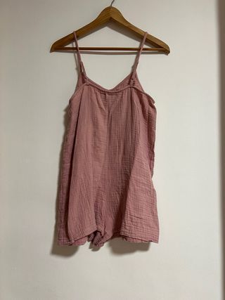 Mono corto tirantes rosa