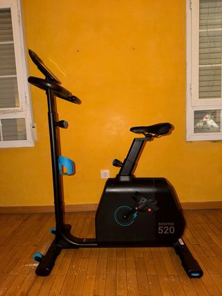 Bicicleta estática autoalimentada DOMYOS 520