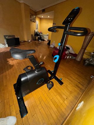 Bicicleta estática autoalimentada DOMYOS 520