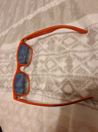 Gafas de sol Ray-Ban azul y naranja