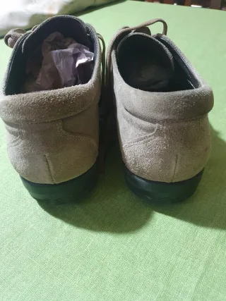 Scarpe uomo scamosciate marroni