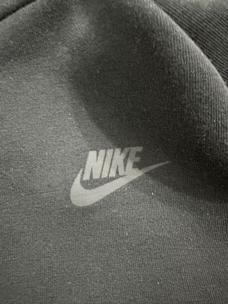 Sudadera Nike Tech Fleece Negra
