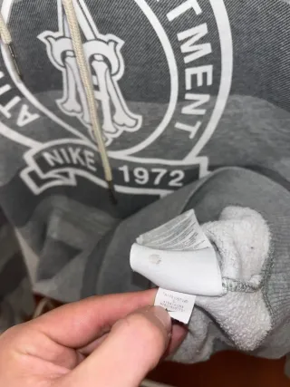 Sudadera Nike Vintage Athletic Dept 1972 Gris