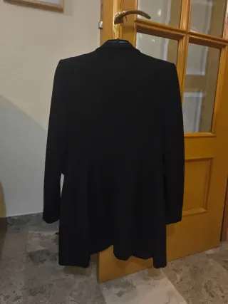 Levita Zara Basic Negra. Mujer juvenil