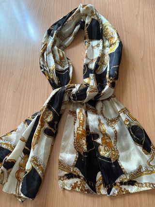 Foulard donna con catene oro e nero