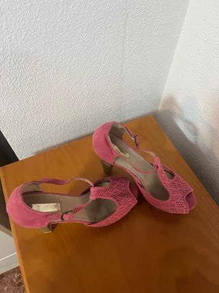 Zapatos tacón plataforma rosas
