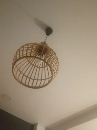 Lámpara de techo de mimbre