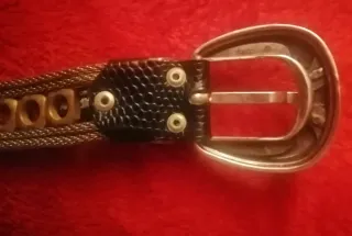 Cinturón Vintage Italiano marca NANN, metal