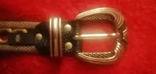 Cinturón Vintage Italiano marca NANN, metal