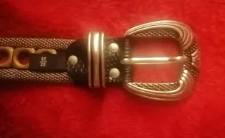 Cinturón Vintage Italiano marca NANN, metal