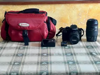 Kit con Canon EOS 4000D + obiettivi + treppiede