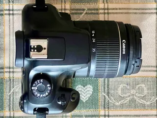 Kit con Canon EOS 4000D + obiettivi + treppiede