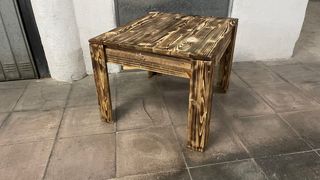 Mesa baja rústica de madera