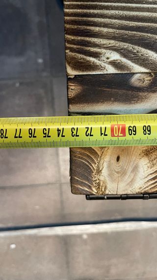 Mesa baja rústica de madera