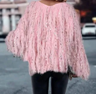 Jersey rosa peludo con lentejuelas