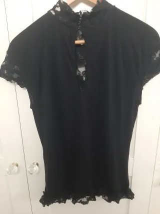Camiseta negro marca Mango talla XL