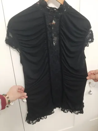 Camiseta negro marca Mango talla XL