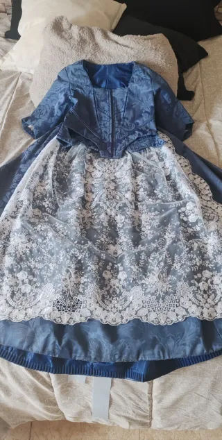 Traje de Fallera en plata + Corpiño
