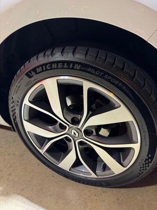 Renault Mégane 1.6 dCi 130CV — 2017 — FULL EQUIP —