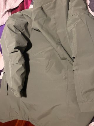 Abrigo Kiabi XXL Verde y Beige