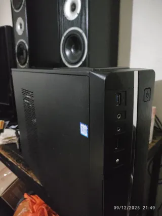 Caja PC mini ITX y micro ATX