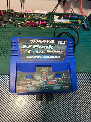 Traxxas TRX4 Defender Orugas