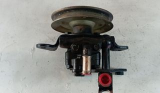 Nissan 1121697 bomba dirección 18317015 terrano ii