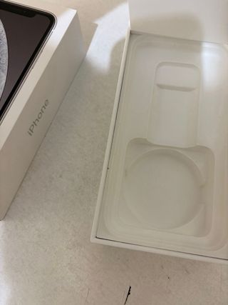 Apple iPhone XR Bianco 64GB Stato Batteria 74%