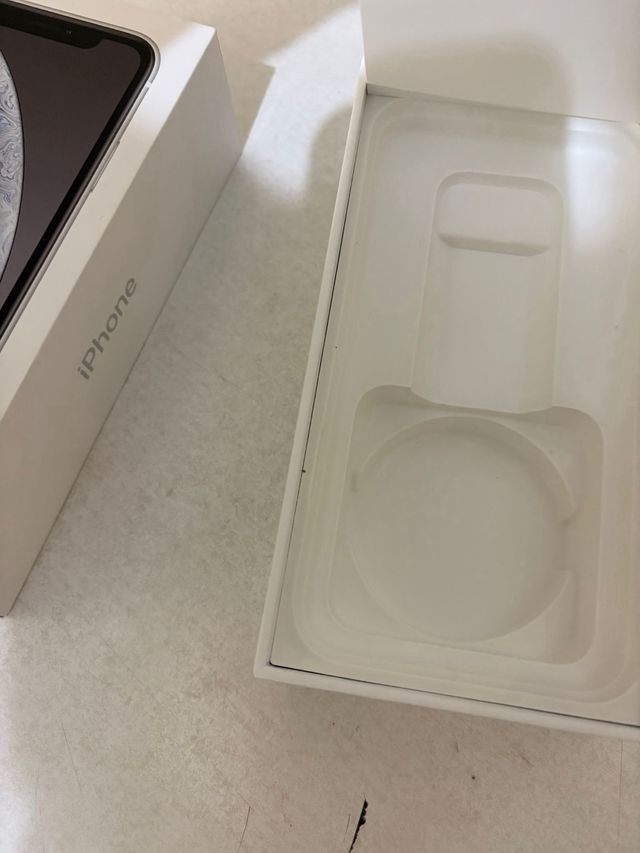 Apple iPhone XR Bianco 64GB Stato Batteria 74%