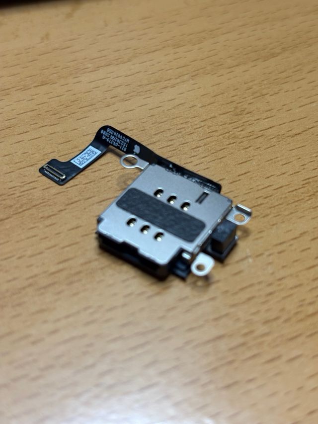 Flex lettore SIM Dual SIM per iPhone 15