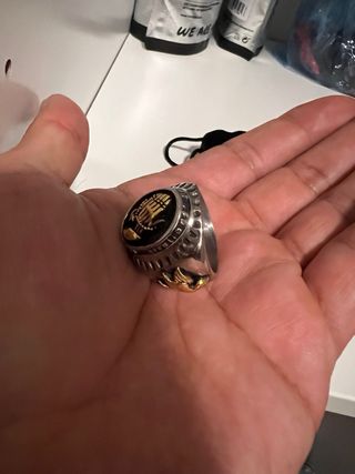 Anillo Outlaws Hail Mary Dorado y Plateado