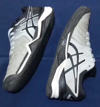 Zapatillas Asics Negras y Grises