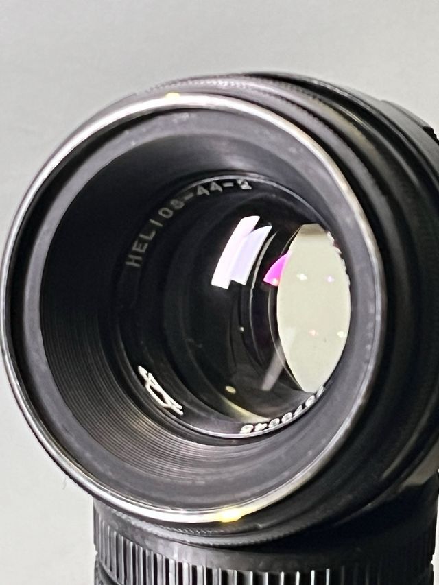 Objetiva Helios 44-2 KMZ para câmeras
