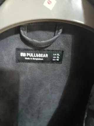 Chaqueta Pull&Bear símil piel gris