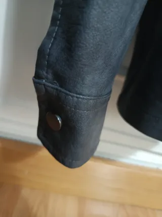 Chaqueta Pull&Bear símil piel gris