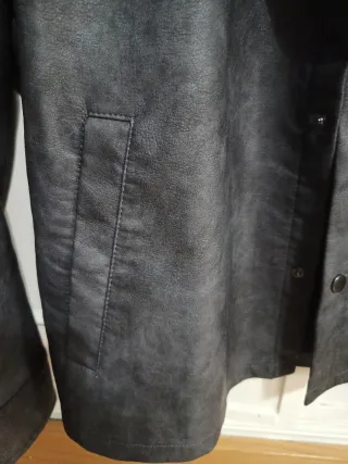 Chaqueta Pull&Bear símil piel gris