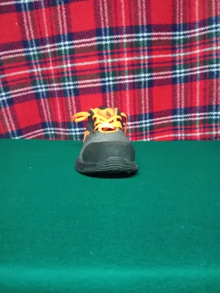 Zapatos de seguridad hombre negros y naranjas