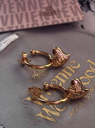 Pendientes/aros dorados forma Corazón Orbe Saturno