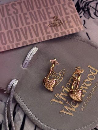 Pendientes/aros dorados forma Corazón Orbe Saturno